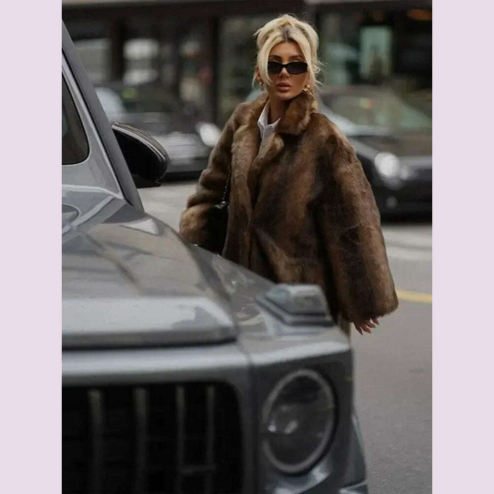Women Brown Winter Faux Fur Oversized Coat Fashion Loosen Lapel Fluffy Thicken Warm Overcoat 2024 Female High Street Outerwear