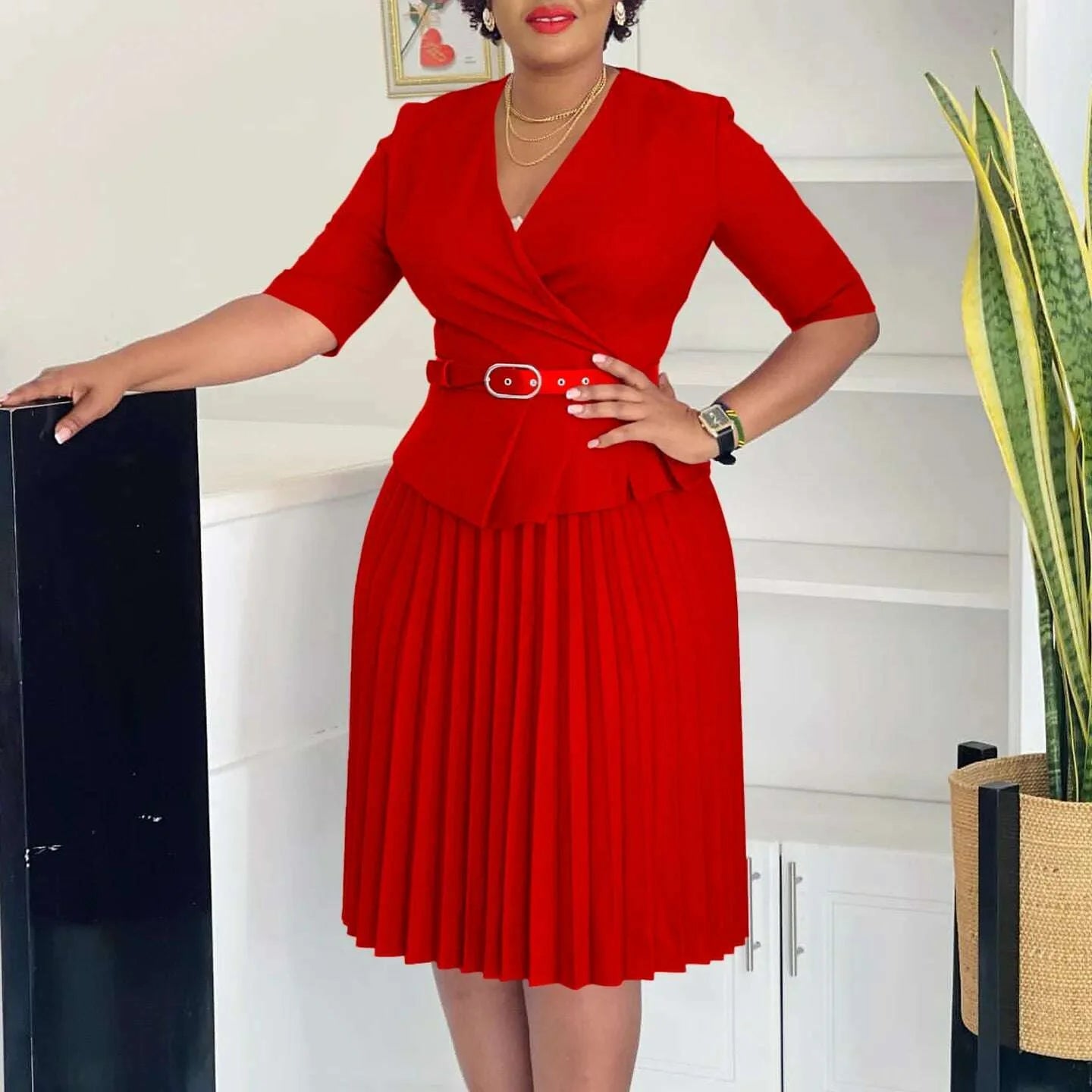 Women's 2024 new fashion plus size temperament commuter V-neck pleated dress