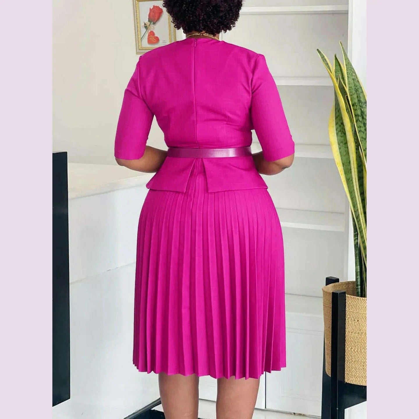 Women's 2024 new fashion plus size temperament commuter V-neck pleated dress