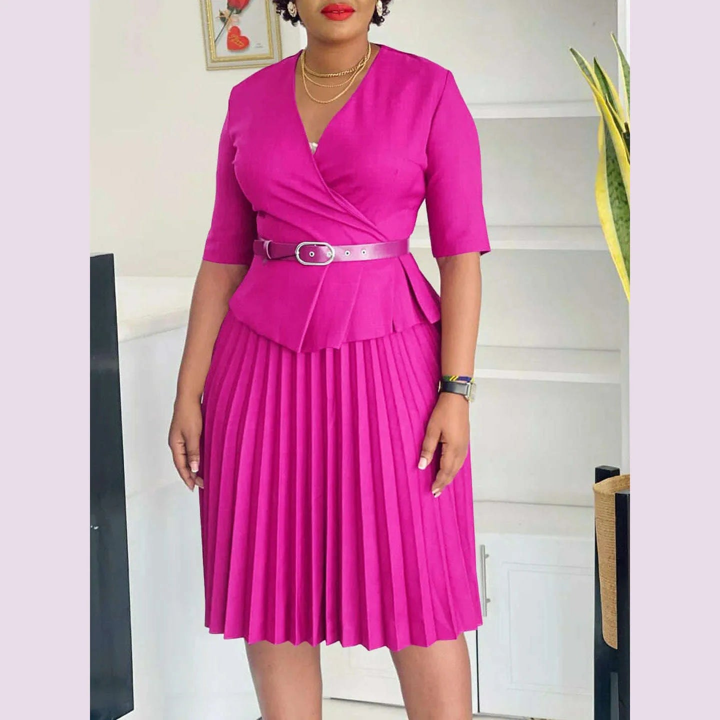 Women's 2024 new fashion plus size temperament commuter V-neck pleated dress