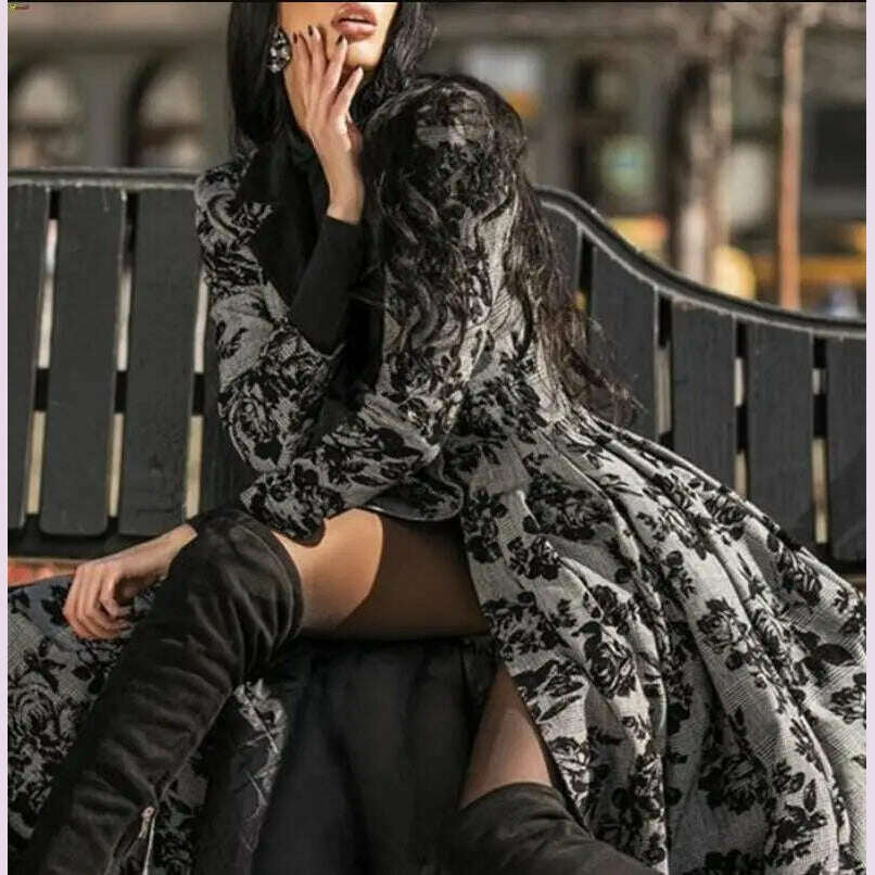 Women's Dress Autumn Winter Lady Coat Long Sleeve Medieval Lace Stitching A-line Elegant Long Black Grey Cosplay Fancy Dresses